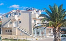 Apartments In Rogoznica 36019